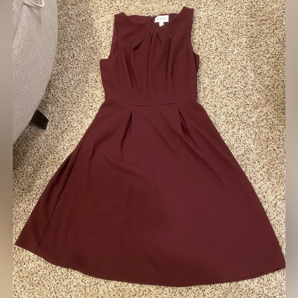 ELLE Dress - Picture 5 of 6
